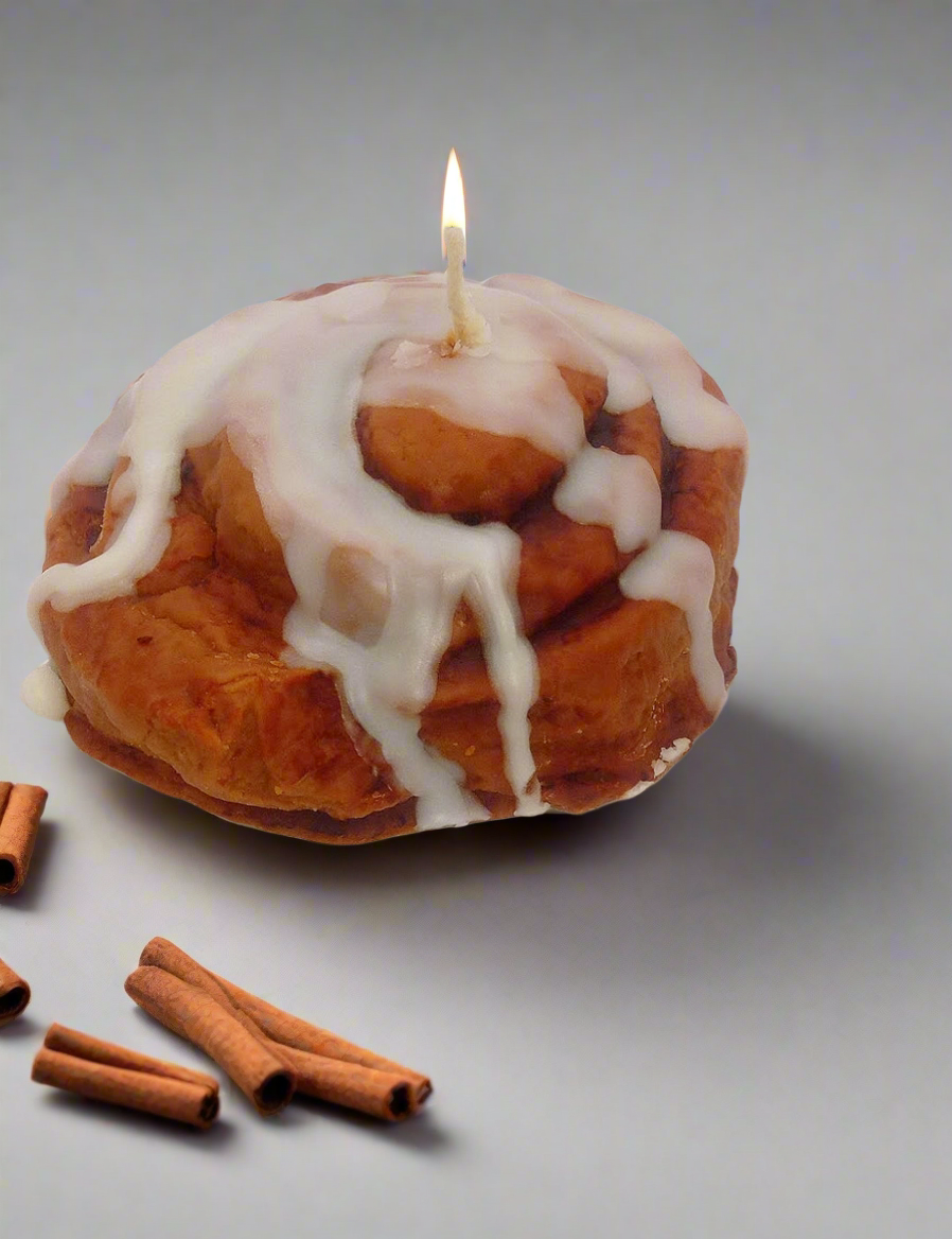 Cinnamon Roll Candle